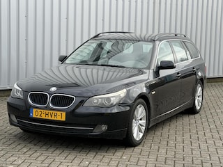 BMW 5-serie Touring 520i motorschade