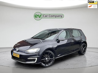 Volkswagen Golf | SOH 77% | Achteruitrijcamera | CarPlay | Cruise Control | 18 Inch | 2016 | CCS Snelladen