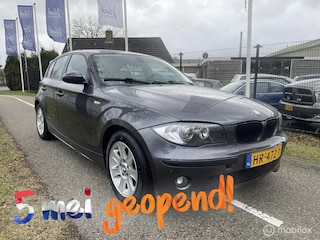 BMW 116i High Executive | 5 Deurs | Sportstoelen
