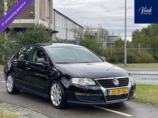 Volkswagen Passat 1.6 Businessline | Navigatie | Trekhaak | LMV