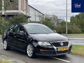Volkswagen Passat 1.6 Businessline | Navigatie | Trekhaak | LMV