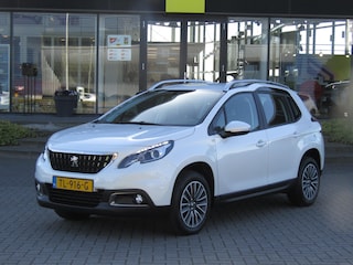 Peugeot 2008 1.2 PureTech 110pk Blue Lion / Trekhaak / Navigatie / Cruise-Control