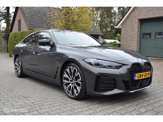 BMW i4 M50 Gran coupe M Sportstoelen i4 M50 M Sportsitze laser