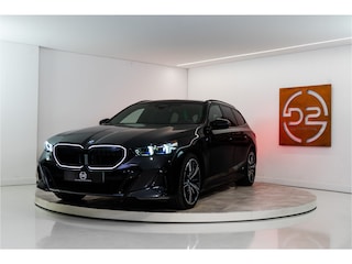 BMW 5-serie Touring 530e High Executive M Sport 300PK | Pano | H/K | Sfeer | Driving Ass. Pro | Fabrieksgarantie