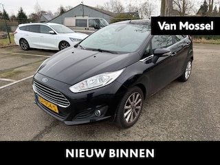 Ford Fiesta 1.0 Style Ultimate | Climate Control | Voorruitverwarming | Metallic lak | Lichtmetalen Velgen | Parkeersensoren achter