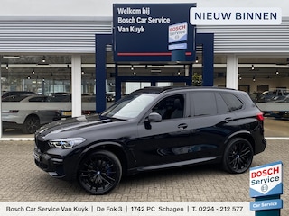 BMW X5 xDrive45e High Executive / Automaat / NL-Auto / 1e-Eigenaar / Dealer-Onderhouden / M-Pakket / Shadow-Line / Vol-Leder / Head-Up Display / Laser-LED lichten / Luchtvering / Open-Panodak / Adaptieve Cruise-Control met Stop&Go en Stuurhulp / Stuurverwarming / Stoelverwarming V+A / Stoelverkoeling / Elektr.-Achterklep / Elektr.-Verstelbaar Stuurwiel / Elektr.-Verstelbare Stoelen met Geheugen / Keyless / Adaptieve-Koplampen / PDC met Rondom-Camerazicht / Apple-Carplay & Android-Auto / Navi / DAB / 22'' LMV / ENZ.