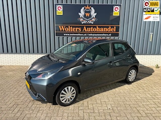 Toyota Aygo 1.0 VVT-i x-now
