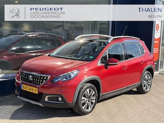 Peugeot 2008 1.2 Turbo 110 PK Allure Vol-Automaat | Navigatie | Trekhaak 1250 KG | Panorama-dak | JBL Audio | DAB | Climate Control | Cruise Control | Beetje lakverkleuring | Hoge Zitpositie | Dakrails | Parkeersensoren | Lichtmetalen Velgen.