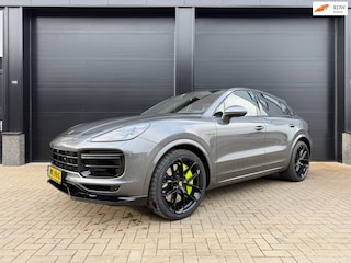 Porsche Cayenne 3.0 E-Hybrid sportchrono turbo pakket