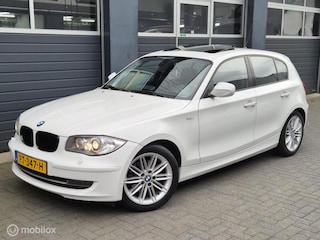 BMW 120i Business Line Ultimate Edition | PANO | STOEL.V | XENON | CLIMA | PDC |