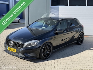 Mercedes-Benz A-klasse 180 Amg| Alcantara| Pdc| Nap| Cruise|