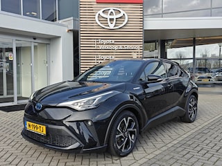 Toyota C-HR 1.8 Hybrid Business Plus Luxury NL-AUTO KEYLESS DODEHOEK PARK-SENSOREN NAVI GETINT GLAS STOELVERW AD-CRUISE 18'' LMV