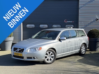 Volvo V70 1.6 T4 R-Edition | Navigatie | Lederen Bekleding | Xenon | Lichtmetalen Velgen | Parkeersensoren |