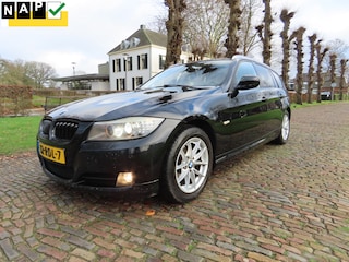 BMW 3-serie Touring 318i Corporate Lease Luxury Line Ecc Cruisecontrol Navigatie Leer xenon 6 Bak Isofix Lm Velgen