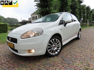 Fiat Punto Grande 1.4 NeroBianco Airco Cruiseontrol Lm Velgen***Apk t/m 30-9-2026***