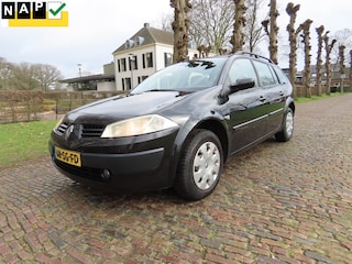 Renault Mégane Grand Tour 1.6-16V Dynamique Comfort Ecc Cruisecontrol Isofix Trekhaak***Apk t/m 5-3-2026***