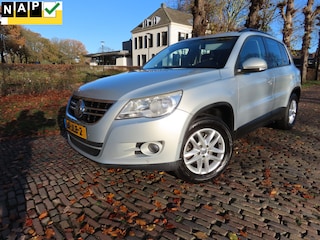 Volkswagen Tiguan 1.4 TSI Comfort&Design Elektrisch Glazen Panoramadak Pdc Cruisecontrol Ecc Park Assist Lm Velgen Trekhaak