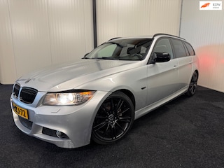 BMW 3-serie Touring 320d 2010 M-pakket AUTOMAAT/XENON/CLIMA/STOELVERW/PDC/NAVI/