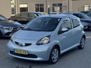 Toyota Aygo 1.0-12V +
