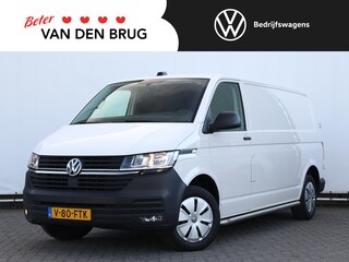 Volkswagen Transporter 2.0 TDI 110 pk L2H1 28 Comfortline | Airco | Cruise control | Navigatie via App connect | Bijrijdersbank | PDC | Trekhaak | RVS Sidebars | Betimmering |