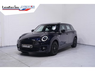 Mini Clubman 2.0 Cooper D Business Edition 1e eigen. NAP lederen bekleding DAB-ontvangst aplle-carplay Panodak sportstoelen stoelverwarming comfort-pack verwarmde-voorruit key-less entry and startled-verlichting bleutooth cruise-controle climate-controle 17"-lmv