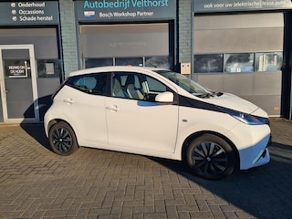 Toyota Aygo 1.0 VVT-i x-play AUTOMAAT