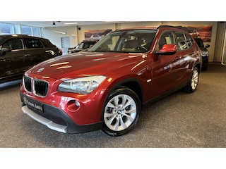 BMW X1 xDrive20i Business X-Drive 4x4 stoelverwarming, afneembare trekhaak