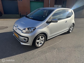 Volkswagen Up 1.0 high up! All-in prijs. Nette auto!