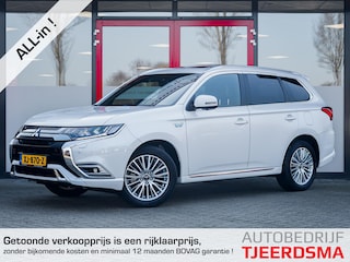 Mitsubishi Outlander 2.4 PHEV Instyle | 1e Eigenaar | Trekhaak | Schuif/ Kantel Pano Dak | Rockford Fosgate Audio | Diamant Leder | 360 Camera | Adaptieve Cruise Control | Parelmoer Lak | Climate Control | 4x4 |