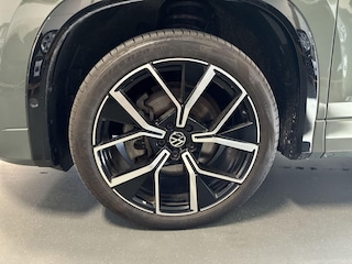 Volkswagen Tayron 1.5 eHybrid 272pk DSG R-Line Edition · Panoramadak · 360 Camera · Inklap. Trekhaak · Matrix LED · Stuur- & Stoelverwarming · Keyless · Garantie t/m 04-08-2029 of 100.000km