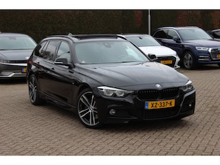 BMW 3-serie Touring 320i M Sport Edition / Panoramadak / Camera / Head-up / Leder / Keyless / 18'' / Navigatie / Stoelverwarming / DAB / Cruise Control