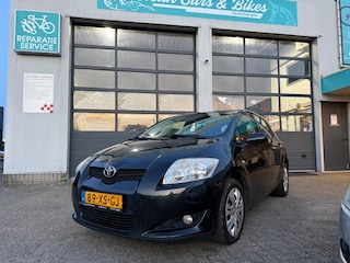 Toyota Auris 1.6-16V Sol