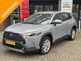 Toyota Corolla Cross Hybrid 140 Active NL-AUTO CLIMA CAMERA APPLE/ANDROID 17'' LM-VELGEN BLUETOOTH AD-CRUISE