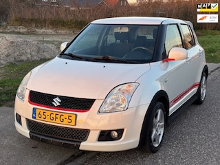 Suzuki Swift 1.3 Shogun 5-Drs Airco Electric pakket Audio-CD/MP3 LMV 15" PDC Colorpakket ABS EBD Dealeronderhoud Apk 26/01/2027