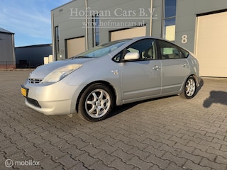 Toyota Prius 1.5 VVT-i Business Edition | NW APK | ALL SEASON | TREKHAAK