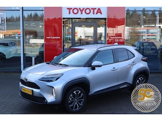 Toyota Yaris Cross 1.5 Hybrid 115 First Edition NL-AUTO 17'' LM-VELGEN NAVI CLIMA APPLE/ANDROID KEYLESS CAMERA AD-CRUISE BLUETOOTH