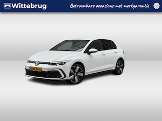 Volkswagen Golf 1.4 eHybrid 245pk DSG GTE / Virtual Cockpit / 18" LMV / Navi / Stuur en Stoelverwarming / LED