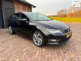 Seat Leon ST 1.8 TSI FR Connect, AUTOMAAT, TREKHAAK ,HALF LEER,MOOIE VELGEN.