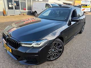 BMW 5-serie Touring 530i HYBRID 2021 HIGH-EXE M-EDITION PANO LEDER NAP LUXE