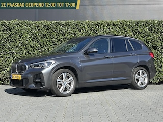 BMW X1 xDrive25e High Executive Edition,FACELIFT, M-PAKKET, LEDER, NAVI, KEYLESS, CRUISE CONTROL, CLIMATE CONTROL, STOELVERWARMING, ELEKTRISCHE KOFFERKLEP, LICHTMETAAL 18"