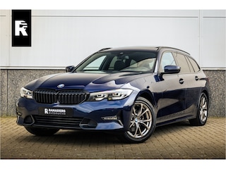 BMW 3-serie Touring 320i Sportline Panorama / Camera / Individual / HiFi /