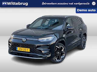Volkswagen Tayron 1.5 eHybrid R-Line Edition / App Connect / Panoramadak / Trekhaak / R-Line / 20"LMV / Camera