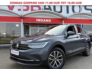 Volkswagen Tiguan 1.5 TSI. TREKHAAK NAVI AIRCO CRUISE STOELVERWARMING LMV