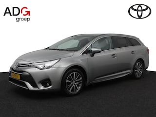 Toyota Avensis Touring Sports 1.8 VVT-i SkyView Edition | Panoramadak | Lederen bekleding | Trekhaak |