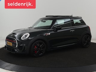 Mini Mini/Clubman/Cabrio 2.0 Cooper | 231pk | Panoramadak | Harman/Kardon | Full LED | Sportstoelen | Navigatie | Bluetooth | Cruise control | Airco | Origineel NL | 2e eigenaar
