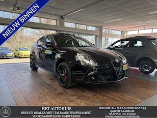 Alfa Romeo Giulietta 1.4 Turbo Sprint | Xenon | Cruise | Pano | Stoelverwarming |