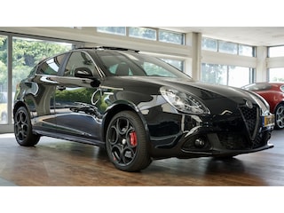 Alfa Romeo Giulietta 1.4 Turbo Sprint | Xenon | Cruise | Pano | Stoelverwarming |