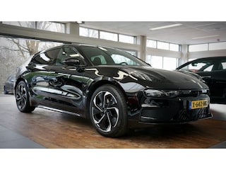 Zeekr 001 RWD Long Range | Head up display | Panoramadak |