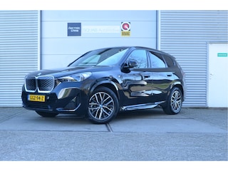 BMW iX1 xDrive30 67 kWh HUB, Leder, Pano, Harman Kardon