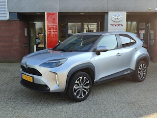 Toyota Yaris Cross 1.5 Hybrid FIRST EDITION NL-AUTO 1E-EIG NAVI KEYLESS 17'' LM-VELGEN LED PRIVACY GLASS CLIMA AD-CRUISE APPLE/ANDROID CAMERA